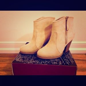 LILIANA ROMANE-1 Women's Chunky Heel Ankle Booties